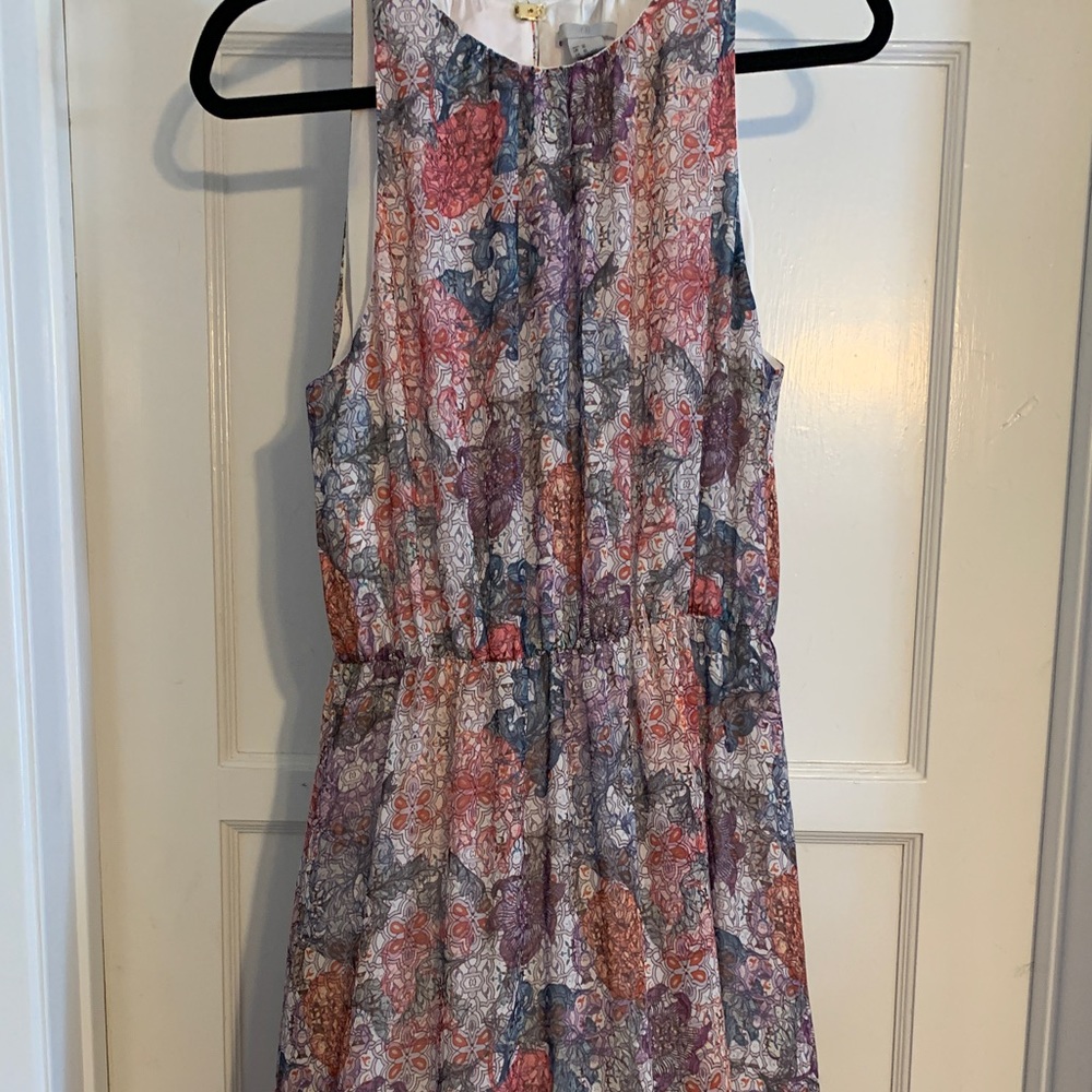 Long sleeveless dress
